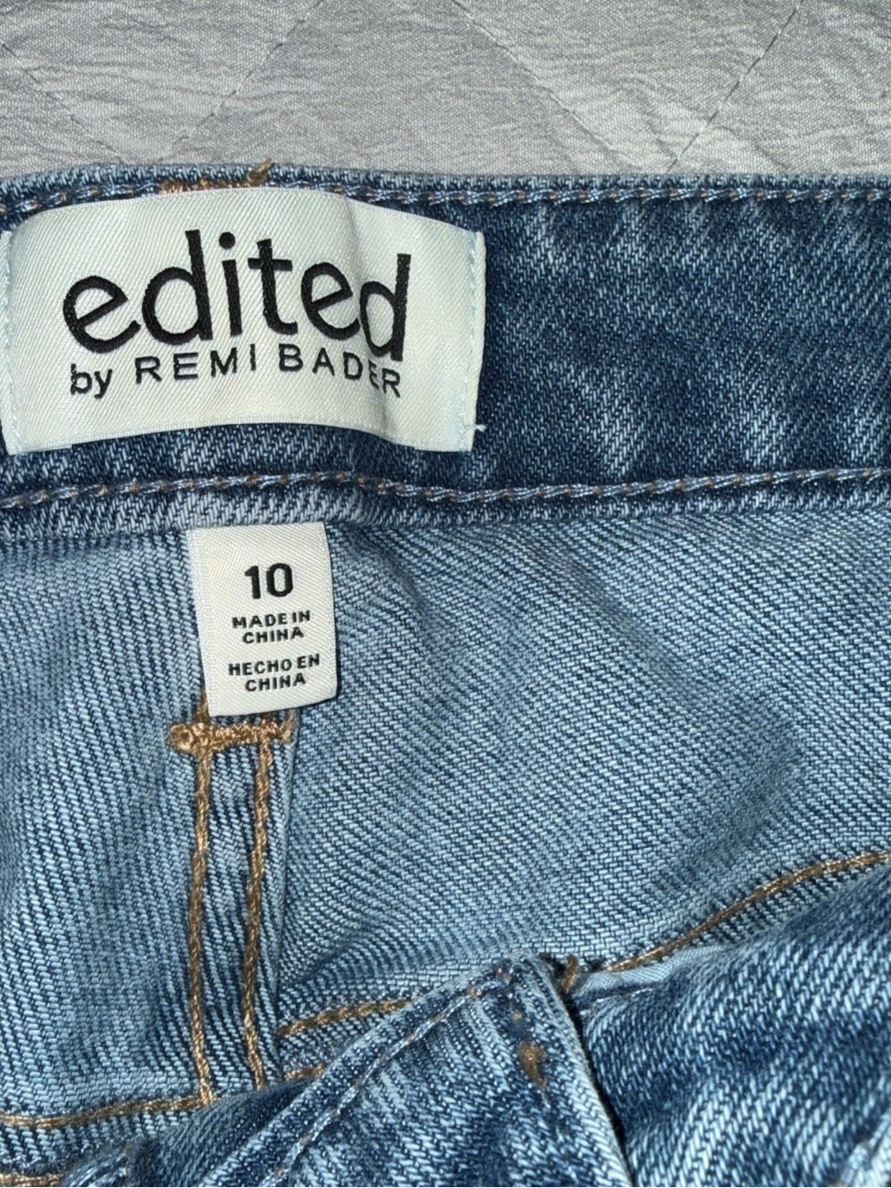 Edited High-Rise Loose Straight Leg Women's Jeans - Light Blue - Picture 3 of 6